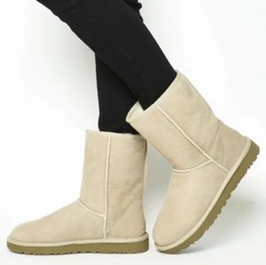 UGG BOOTS